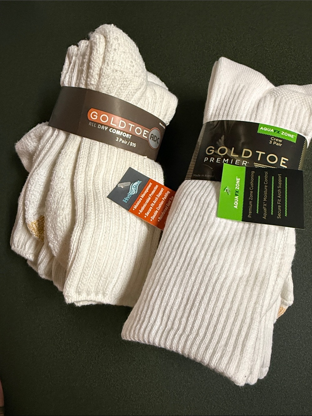 Gold Toe White Crew Athletic Socks Pack - Gold Toe Logo Detail